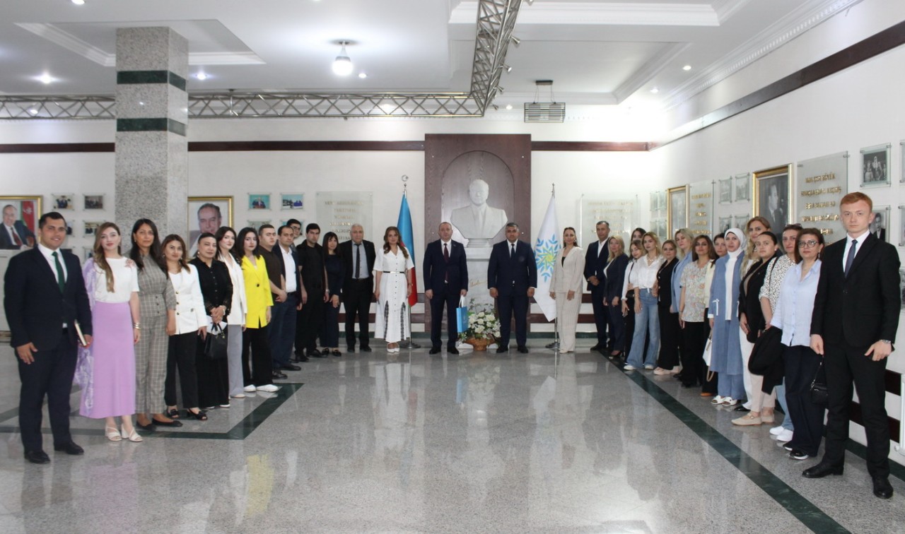YAP Nizami rayon təşkilatı 28 Maya həsr olunmuş tədbir keçirdi - FOTOLAR